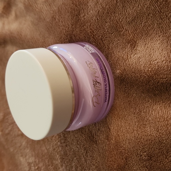 touch In Sol | Pretty Filter Waterful Glow Hyaluronic Acid Cream Moisturizer - Picture 4 of 6